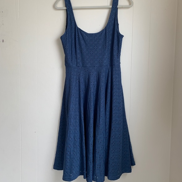 Hutch blue eyelet midi dress - Picture 4 of 6